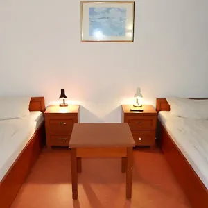 hostel-am-kurtti.find-berlin-hotels.com/